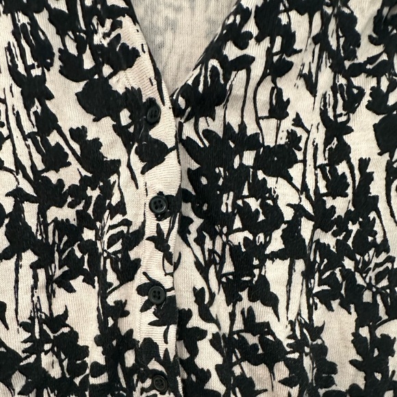 H&M Floral Silhouette Black and Cream/Ivory Long Sleeve Cardigan - Picture 13 of 13